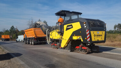 Поставят ограничителни колчета на пътя, където загинаха 12-годишната Сияна и кмет на Червен бряг