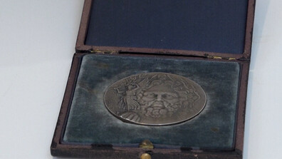 Продават сребърен медал от първата съвременна Олимпиада в Атина през 1896 г. (ВИДЕО)