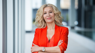 „На кафе“ празнува рождения ден на Гала с разходка из телевизионните спомени