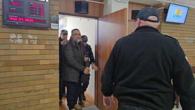 Задържаният за фалшиви над 205 000 евро при акция в Ловешко остава в ареста