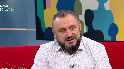 Милиони самотни хора създават емоционална връзка с чатботове