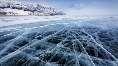 Автобус с китайски туристи потъна в езерото Байкал