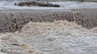 Високи нива на реките и залети пътища заради дъжда в Хасковско