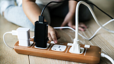 Дете загина, поразено от токов удар в Ботевград