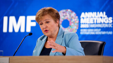 МВФ призова САЩ към фискална консолидация, за да намалят „твърде големия“ дефицит по текущата сметка