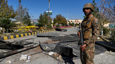 Афганистан нанесе удари по Пакистан, Исламабад обвини Кабул в "непровокиран обстрел"