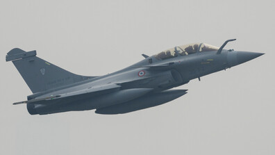 Франция разреши на САЩ да ползват базите ѝ за ударите срещу Иран