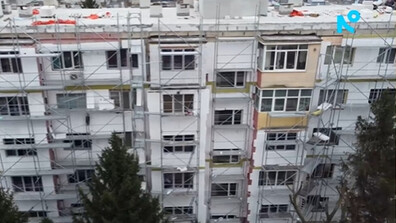 Без тераси, климатици и с течащ покрив: Жители на блокове във Велико Търново се оплакват от некачествено саниране