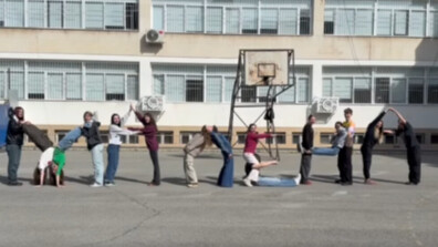 Класът на Малена Замфирова в НПМГ с видеопоздрав за нея: Изпращаме ти сила, кураж и много положителна енергия