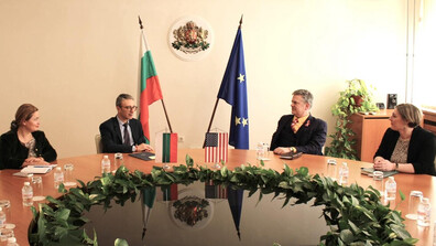 Служебният енергиен министър и временно управляващият посолството на САЩ обсъдиха енергийното сътрудничество
