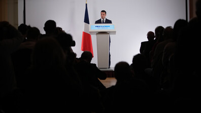 Крайната десница с рекорден резултат на първия тур от местните избори във Франция