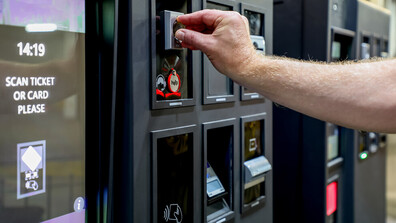 Пътник във Великобритания платил билета си с безценна монета на 2000 години