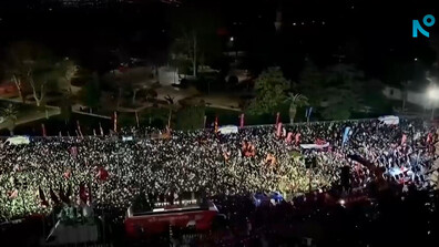 Мащабни протести в Истанбул в подкрепа на Екрем Имамоглу