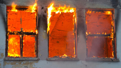 Възрастен мъж загина при пожар в София