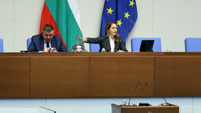 Последен пленарен ден за 51-вото НС: Парламентарните групи с последни декларации