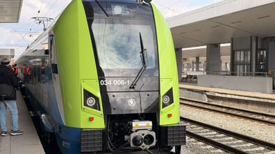 Представиха първия нов влак „Шкода" у нас, очакват се още до лятото (ВИДЕО+СНИМКИ)