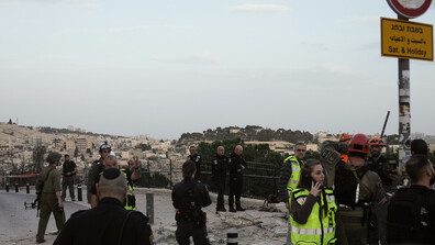 Удар близо до Стария град на Йерусалим след предупреждение за ирански ракети