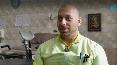 Първият мъж старша акушерка у нас: Между родилната зала и охранителната дейност