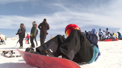 Деца и адреналин на Витоша: Проведе се уникално състезание по сноуборд
