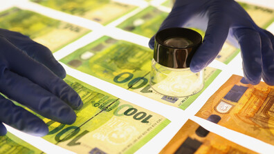 След проведената акция на ГДБОП: Откриха още 200 000 евро фалшива валута и 1 кг кокаин в Пазарджик