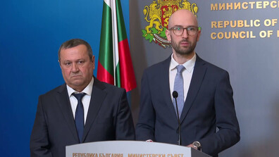 Правителството подготвя пакет от мерки и за бизнеса заради цените на горивата