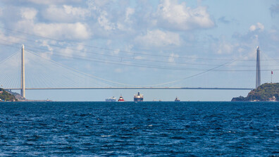 Турски танкер за суров нефт е бил ударен от дрон в Черно море