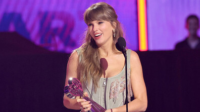 Тейлър Суифт доминира на наградите iHeartRadio със седем отличия (СНИМКИ)