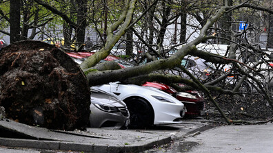Буря нанесе тежки поражения в Хърватия, има ранени (СНИМКИ)