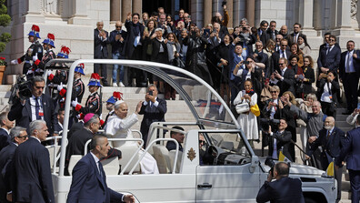 За пръв път от почти 5 века: Папа е на посещение в Монако