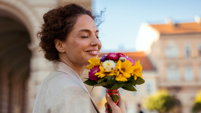 Символика и красота: За какво да внимаваме, когато подаряваме цветя