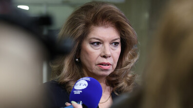 Илияна Йотова: Споразумението с Украйна е неадекватно за служебен кабинет
