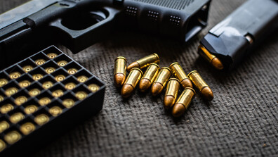 Задържаха руснак с голямо количество боеприпаси в Бургас