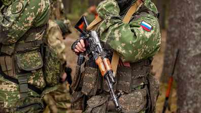 Кремъл принуждава компании да изпращат по двама служители на фронта в Украйна