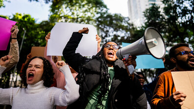 Стотици на протест в Тел Авив в подкрепа на мира