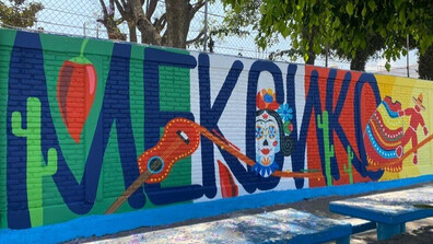 Бургаски художници реализираха стенопис в Мексико Сити