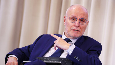 Димитър Радев пред "Ройтерс": Ефектът от еврото върху инфлацията е ограничен, рисковете пред цените в еврозоната нарастват