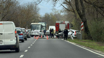 Мъж загина при тежка катастрофа на Подбалканския път