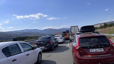 Километрично задръстване между Кресна и Симитли по пътя към Гърция