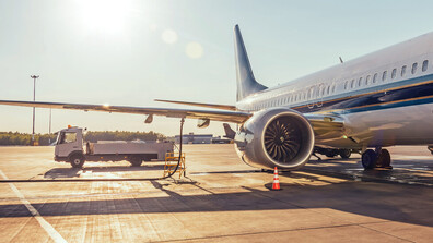 Европейските летища предупреждават за риск от недостиг на авиационно гориво до три седмици