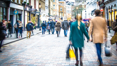 Войната в Близкия изток оскъпи енергията, торовете и логистиката: 40% от хората оптимизират, а не съкращават разходите си