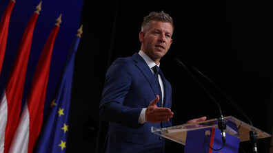 Петер Мадяр - политикът, израснал в семейство на магистрати и унгарски президент