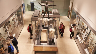 Великобритания обмисля входни такси за музеи за чуждестранни туристи