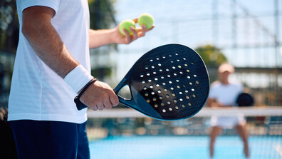 Какво е падел и защо този спорт е толкова популярен?