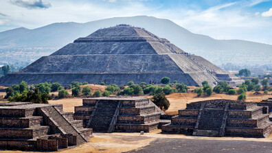 Стрелба на пирамидите в Мексико, има загинал и ранени (ВИДЕО)
