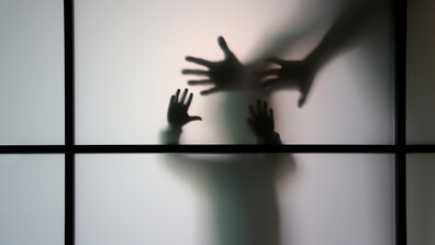 През 2026 г.: Задържаха 12 лица за детска порнография, включително педиатър. Свалени са близо 3000 файла