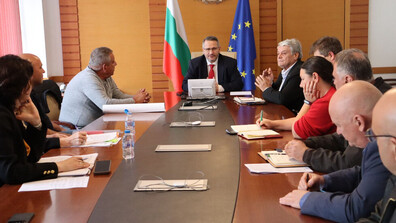 Служителите на Агенцията за борба с градушките ще получат работно облекло