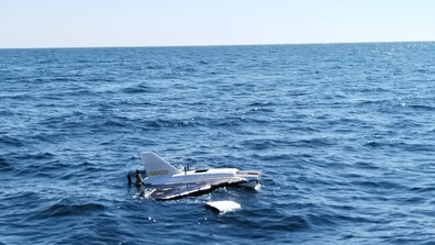 Военни от Бургас намериха и прибраха от морето стартови двигател на ПВО ракета и дрон