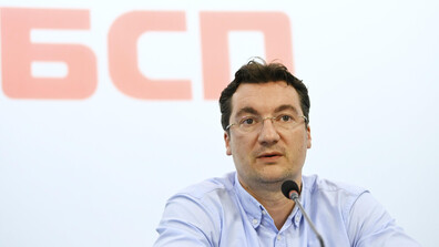 Спешен пленум на БСП: Ще поискат ли оставката на Крум Зарков след като не успяха да влязат в НС