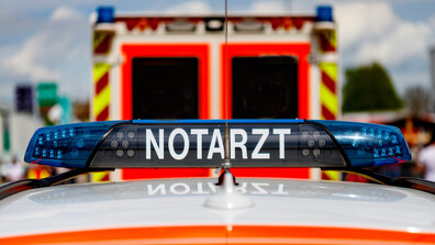 Петима младежи са с опасност за живота, след като колата им падна в река във Франкфурт