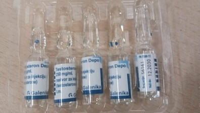 Задържаха анаболни стероиди и забранени медикаменти в пратки от и за чужбина (СНИМКА)